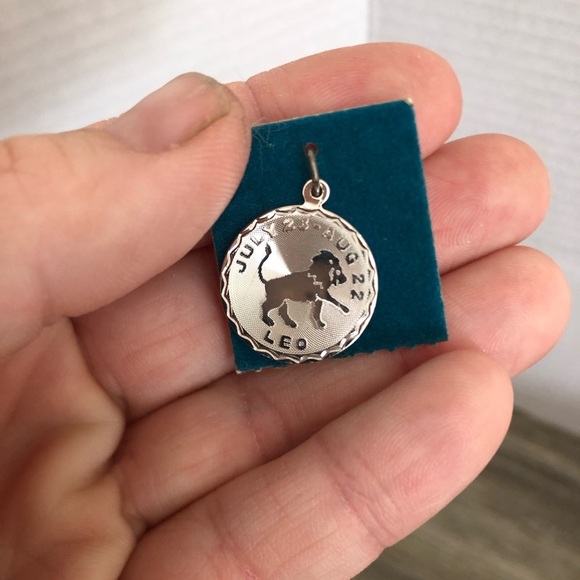 Vtg Nera Sterling Leo Charm - Picture 2 of 11